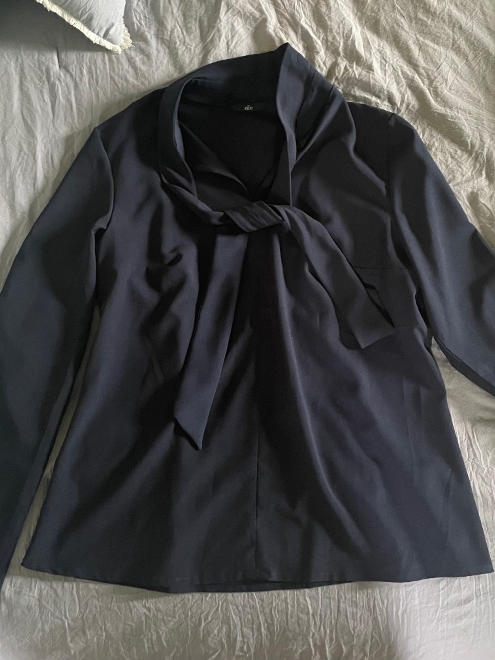Nife Navy Tie-Neck Blouse